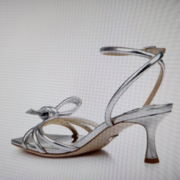 Badgley Mischka Silver Leather " Loyalty Knot" Sandals. NIB. Size Various - Picture 14 of 15